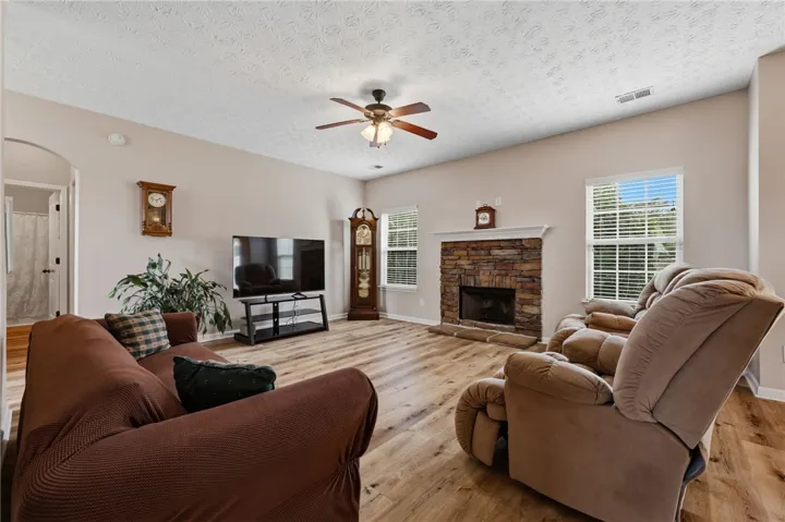 89 Seminole Trail, Ft Mitchell, Alabama 36856