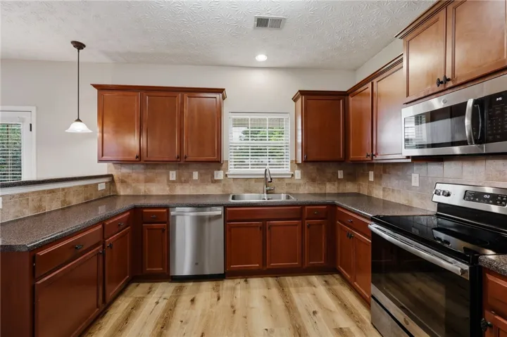 89 Seminole Trail, Ft Mitchell, Alabama 36856