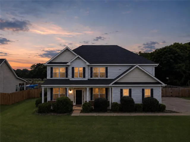 89 Seminole Trail, Ft Mitchell, Alabama 36856