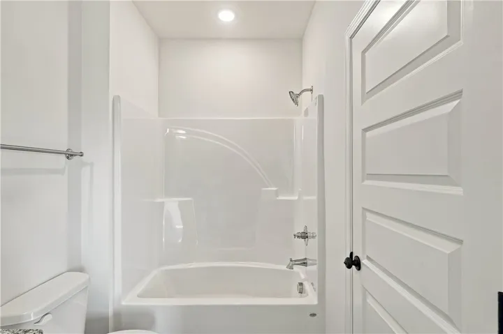 1004 Twin Lane, Valley, Alabama 36854