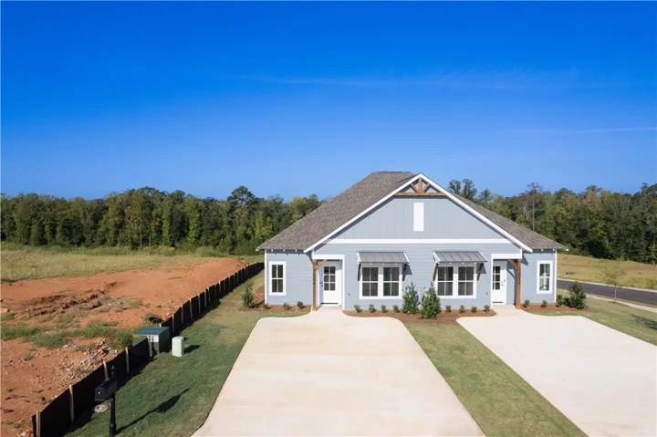 1004 Twin Lane, Valley, Alabama 36854