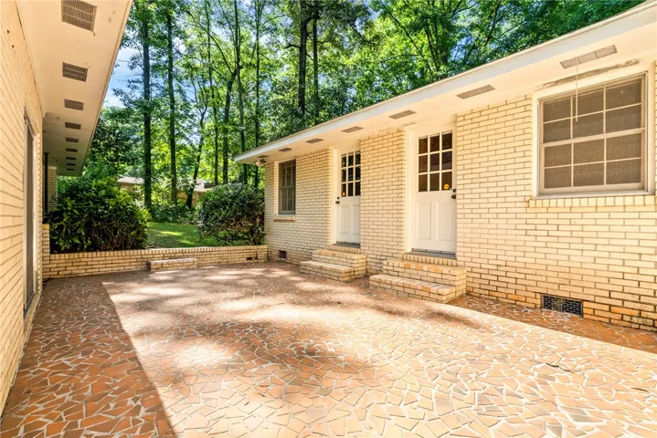 Courtyard Patio