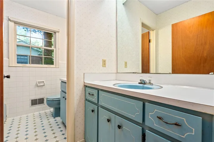 Bathroom #2