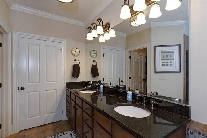 234 W Magnolia Avenue 203, Auburn, Alabama 36830
