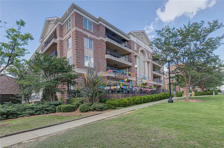 234 W Magnolia Avenue 203, Auburn, Alabama 36830