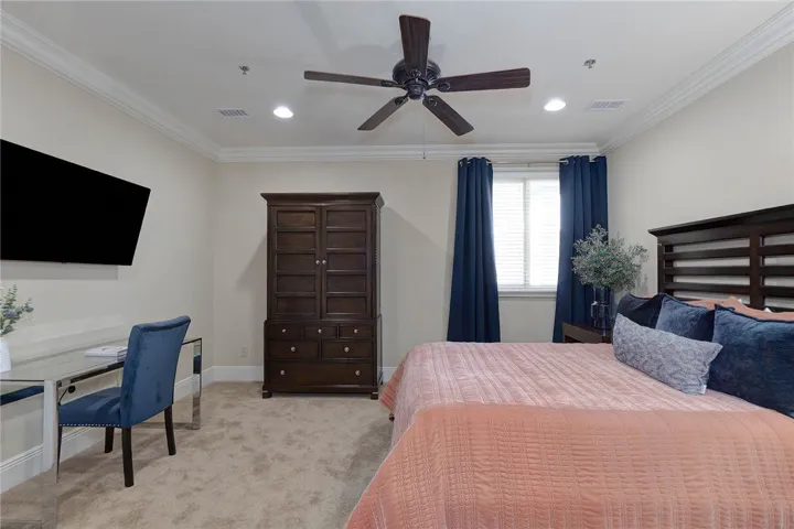 234 W Magnolia Avenue 203, Auburn, Alabama 36830