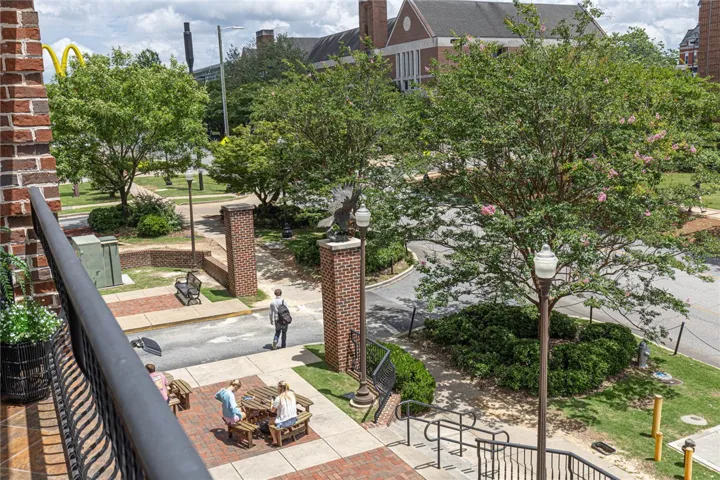 234 W Magnolia Avenue 203, Auburn, Alabama 36830