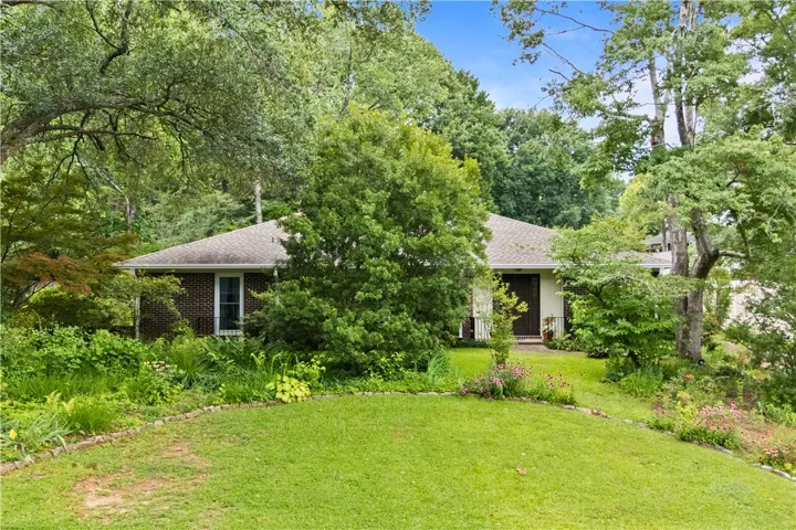 317 Windsor Drive, Auburn, Alabama 36832