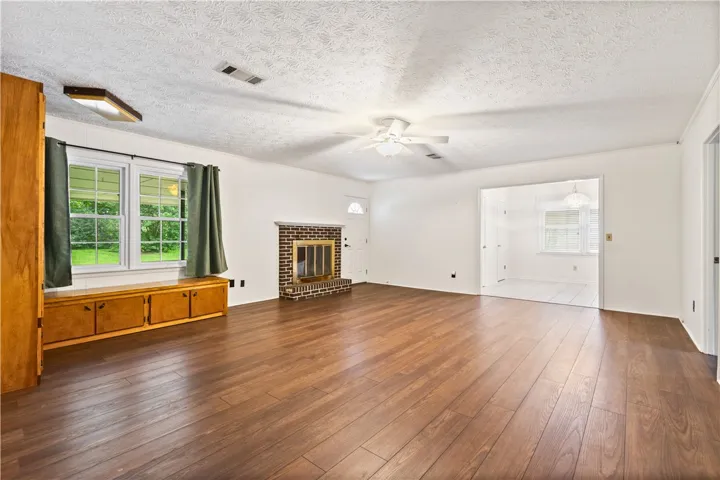 317 Windsor Drive, Auburn, Alabama 36832