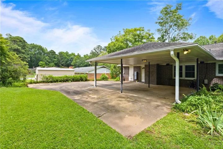 317 Windsor Drive, Auburn, Alabama 36832