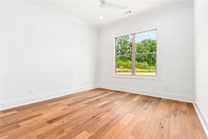 Photos of a previously built Aspen floorplan.