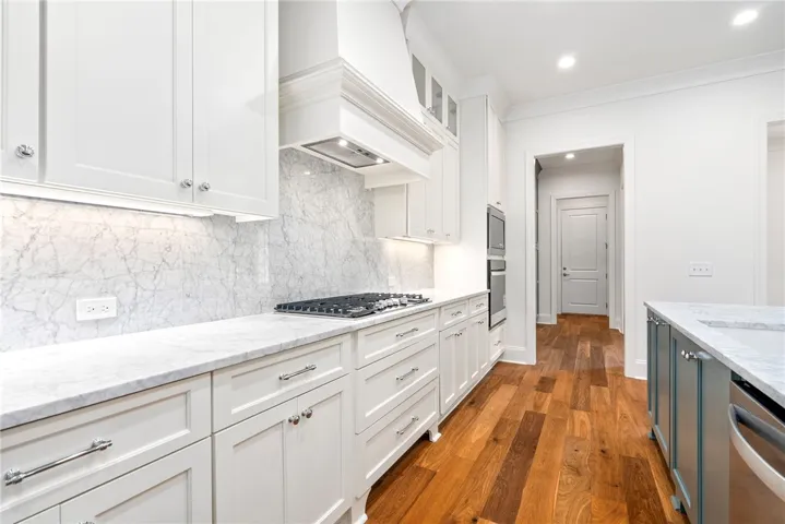 Photos of a previously built Aspen floorplan.