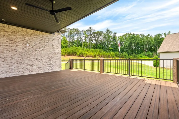 Photos of a previously built Aspen floorplan.