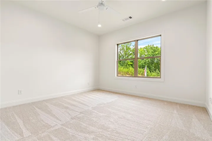 Photos of a previously built Aspen floorplan.