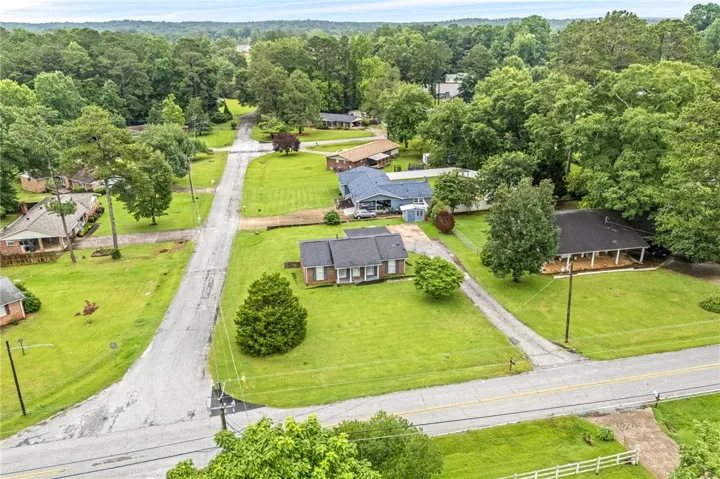 2404 12th Avenue, Valley, Alabama 36854
