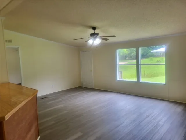 4419 32nd Street Sw, Lanett, Alabama 36863