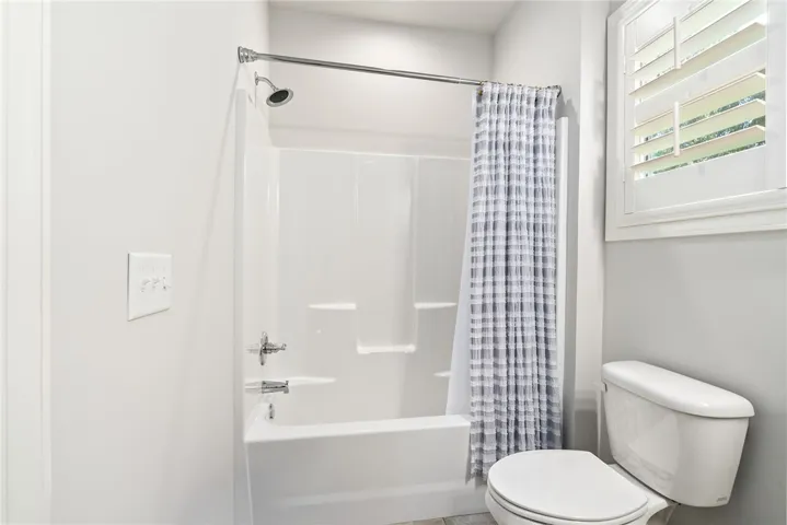 1009 Fairview Lane, Auburn, Alabama 36830