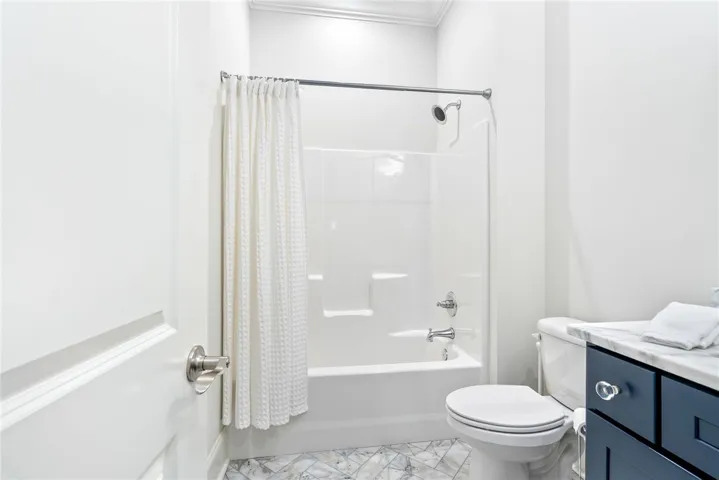 1009 Fairview Lane, Auburn, Alabama 36830