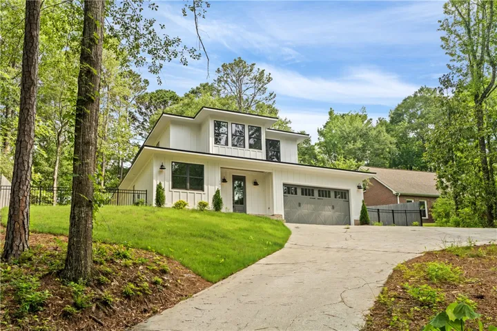 1426 Pinkston Court, Auburn, Alabama 36830