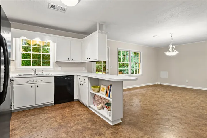 1409 Dunwall Court, Opelika, Alabama 36801