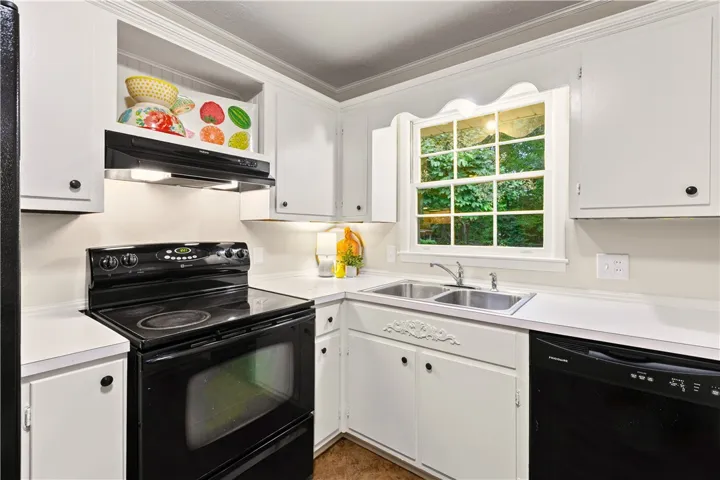 1409 Dunwall Court, Opelika, Alabama 36801