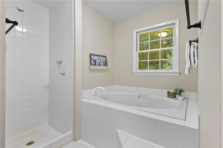 1409 Dunwall Court, Opelika, Alabama 36801