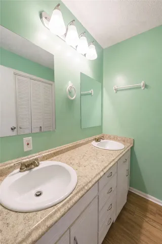 507 S 11th Avenue, Lanett, Alabama 36863