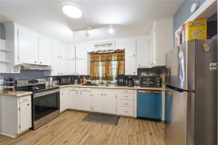 507 S 11th Avenue, Lanett, Alabama 36863