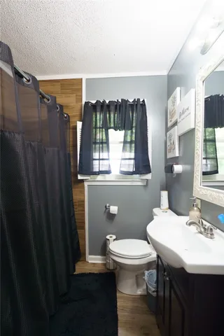 507 S 11th Avenue, Lanett, Alabama 36863