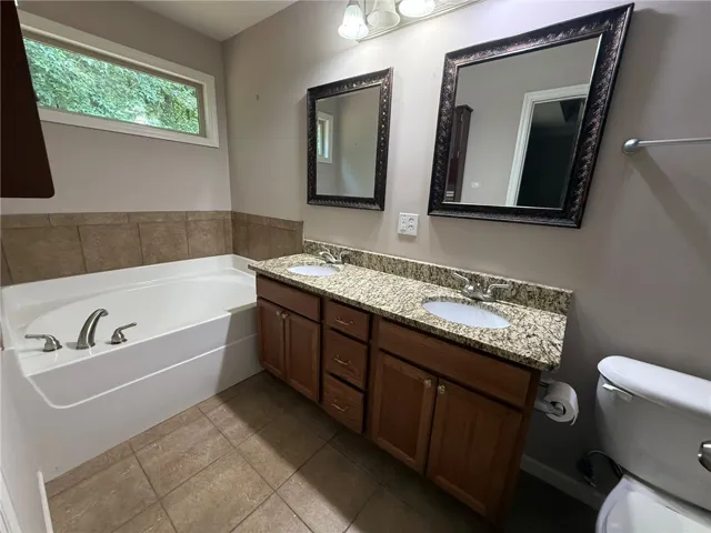 2164 Turnbury Lane, Auburn, Alabama 36830