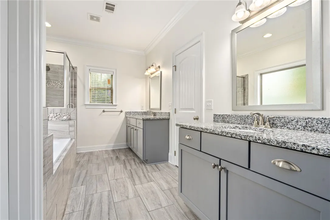 Primary bath