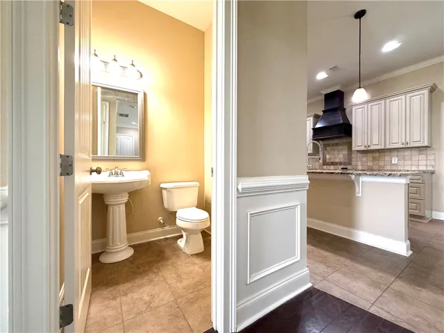powder room