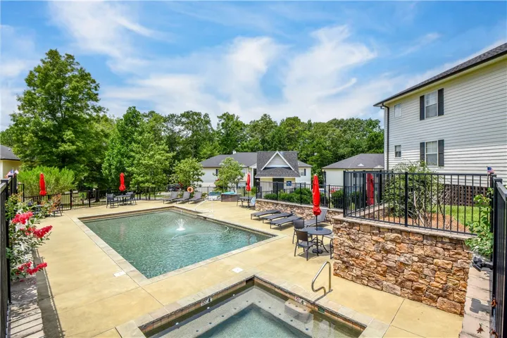 741 Lakeview Ridge N/a 106, Dadeville, Alabama 36853