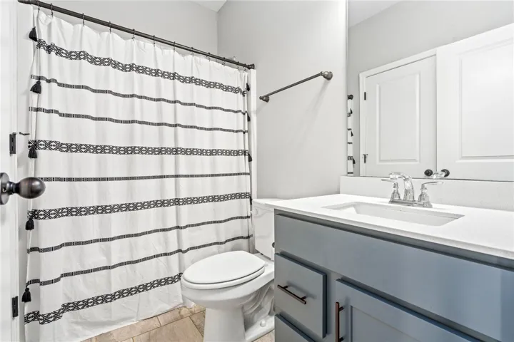 Downstairs guest bathroom