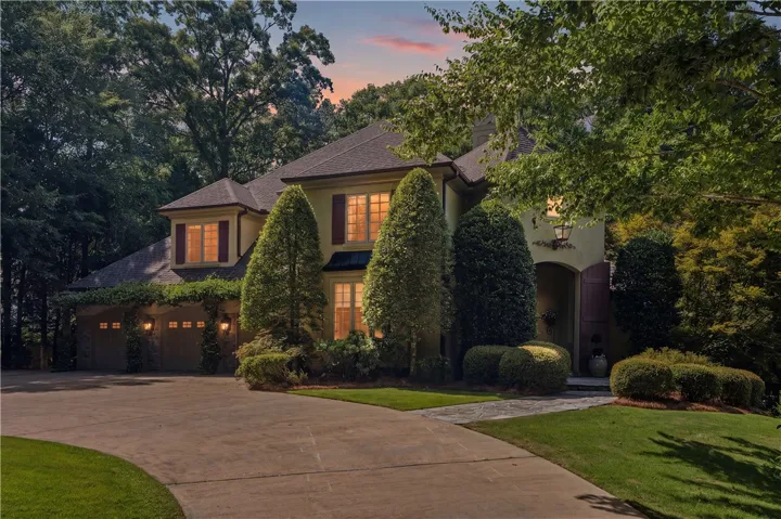 1843 Fairway Drive, Auburn, Alabama 36830