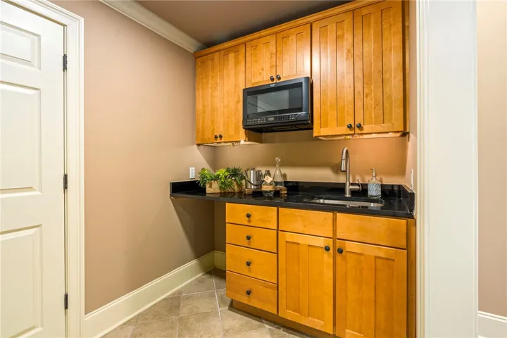 1843 Fairway Drive, Auburn, Alabama 36830