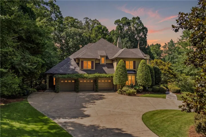 1843 Fairway Drive, Auburn, Alabama 36830