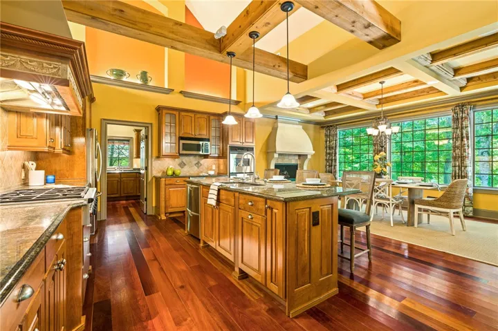 1843 Fairway Drive, Auburn, Alabama 36830
