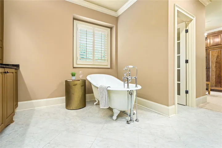 1843 Fairway Drive, Auburn, Alabama 36830