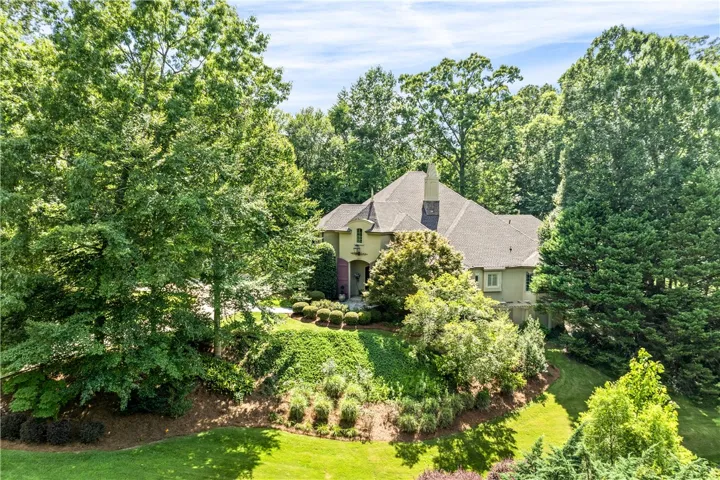 1843 Fairway Drive, Auburn, Alabama 36830