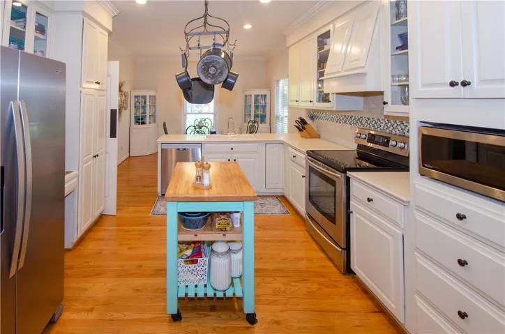 2315 Springwood Drive, Auburn, Alabama 36380