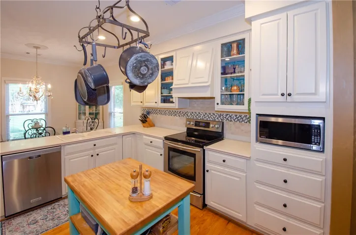 2315 Springwood Drive, Auburn, Alabama 36380