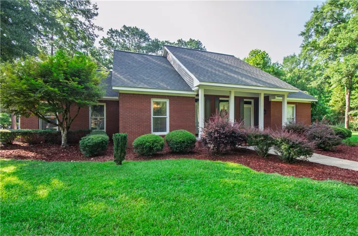 2315 Springwood Drive, Auburn, Alabama 36380