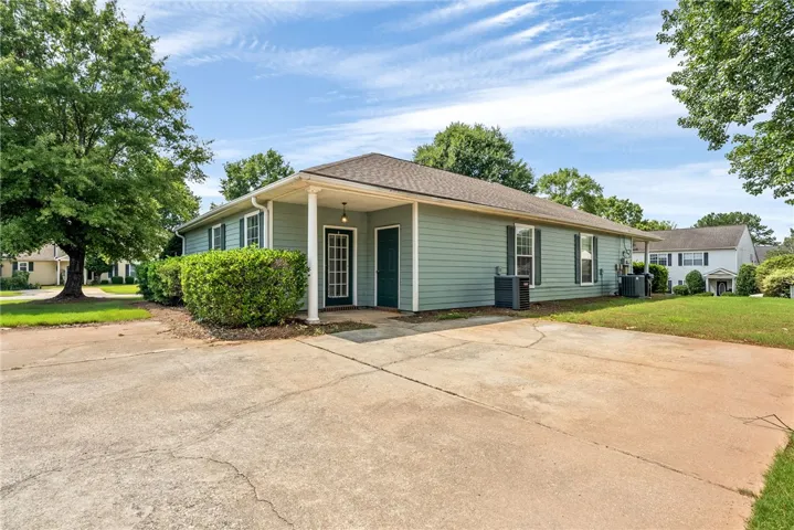 874 Harvard Drive, Auburn, Alabama 36830