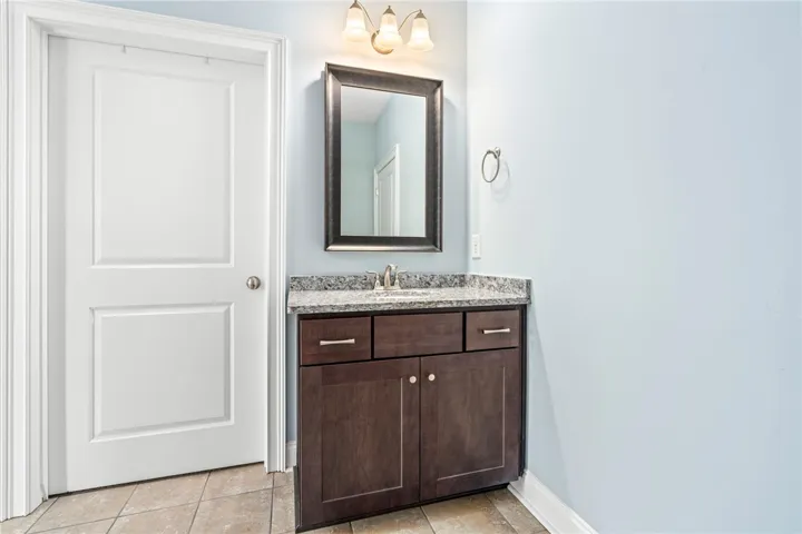 662 High Field Court, Opelika, Alabama 36804
