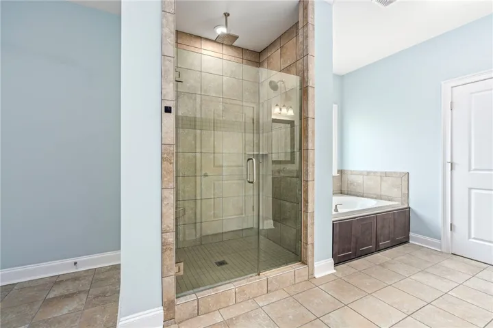 662 High Field Court, Opelika, Alabama 36804