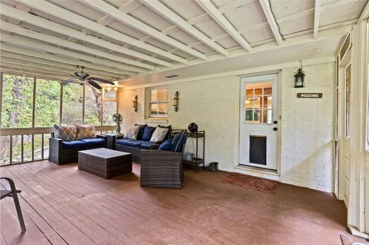 Screened porch-great for entertainment
