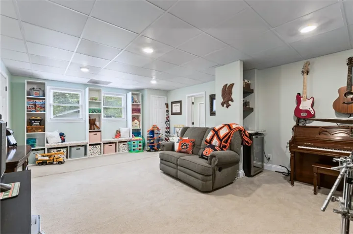 Basement-4th bedroom or entertainment area