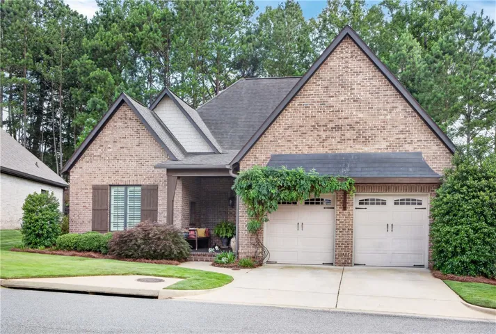 1648 Woodley Circle, Auburn, Alabama 36830