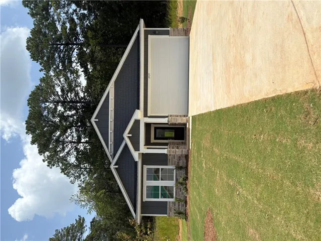 2929 Edith Ann Lane, Opelika, Alabama 36801